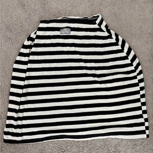 Itzy Ritzy Black/White‎ Stripe Nursing Cover